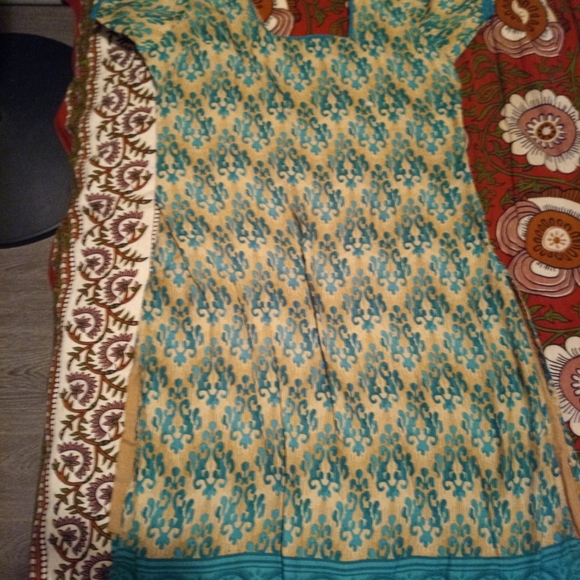 Long top 2 for 15 - Picture 2 of 4